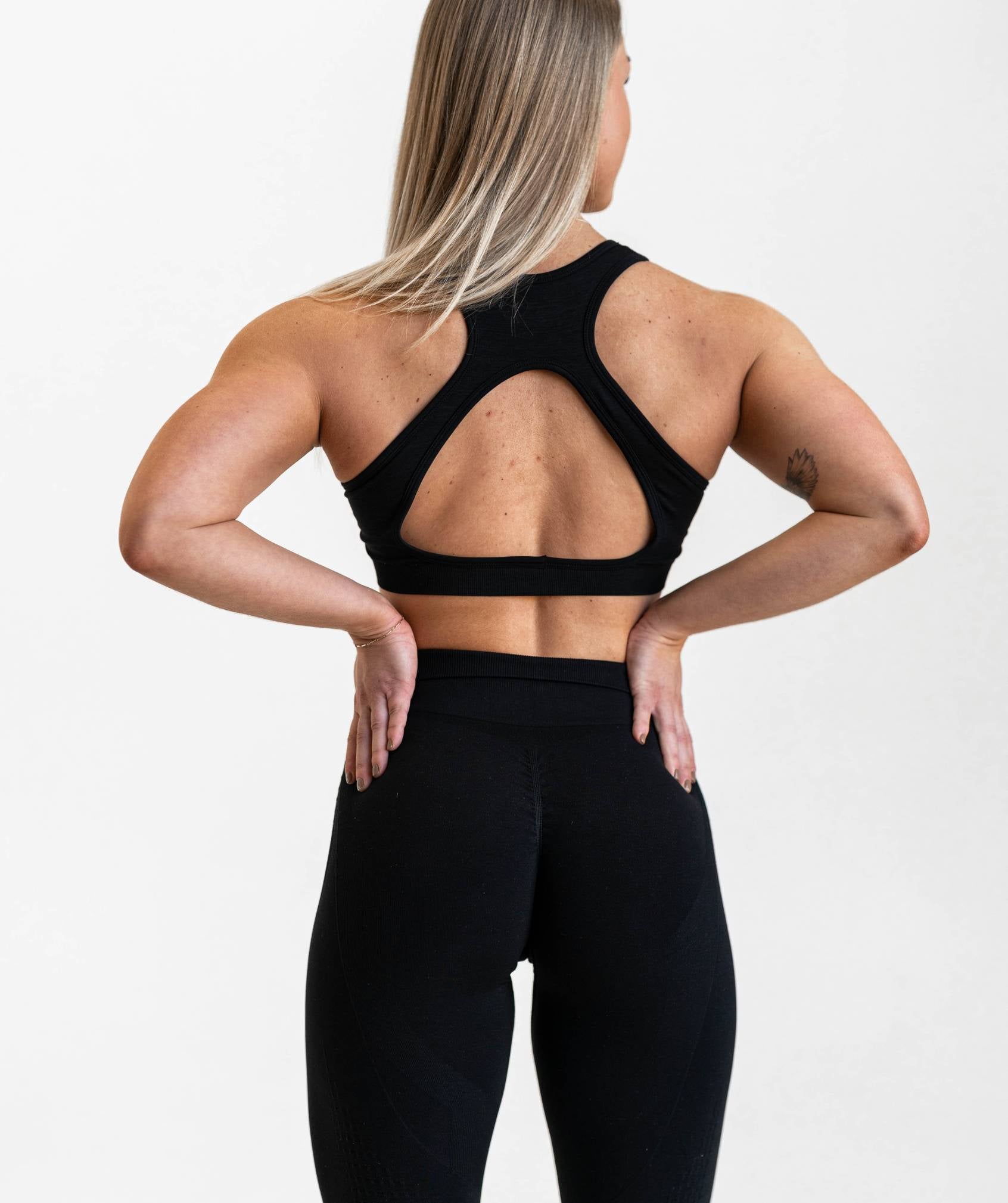 Jentle - Arise Sports Bra (Black)