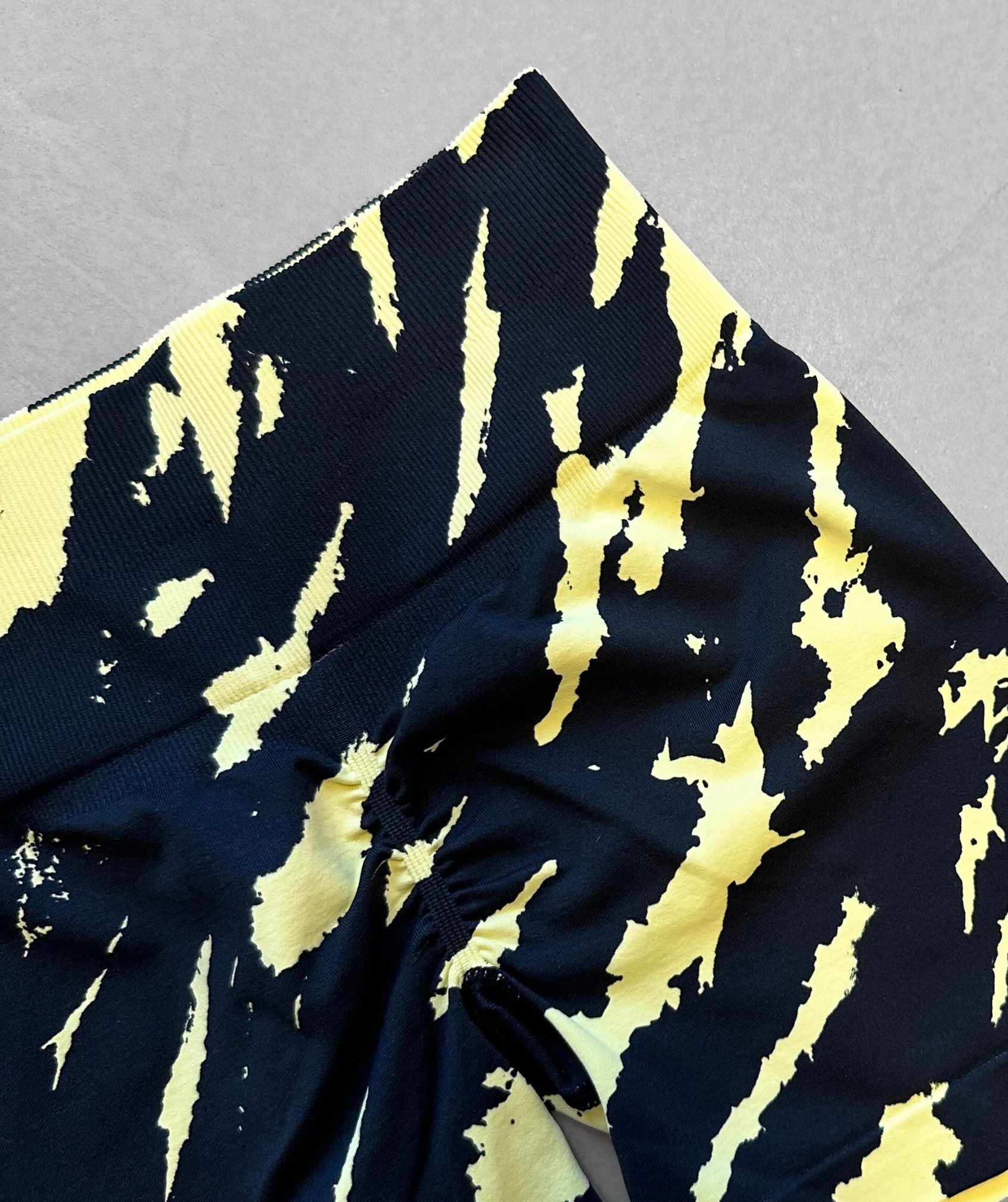 Amplify Shorts (Black/Yellow)