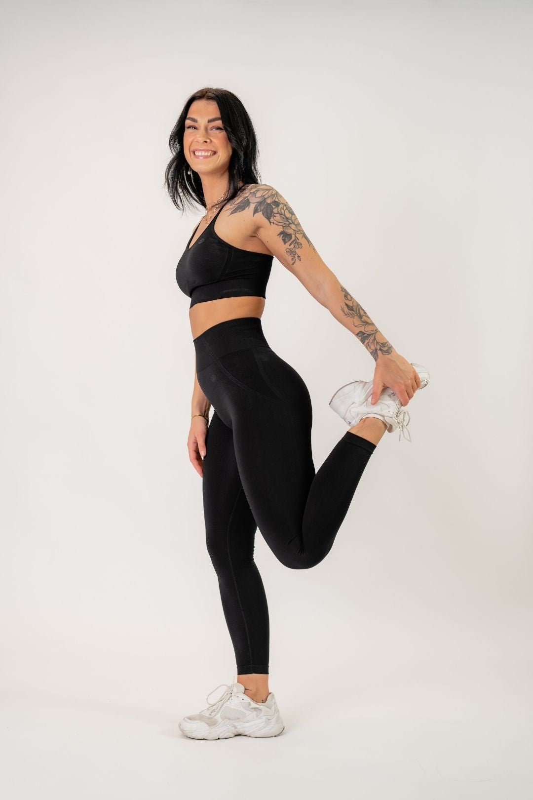 Jentle - Saga Leggings (Black)